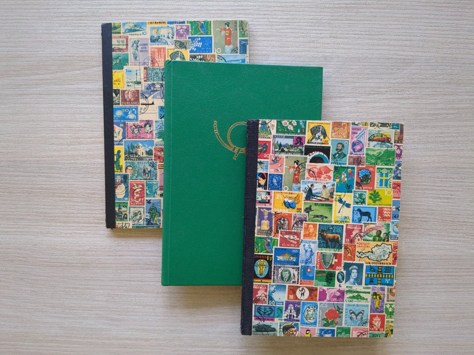 Verzameling postzegels in drie albums, Ophalen of Verzenden, Na 1940, Gestempeld