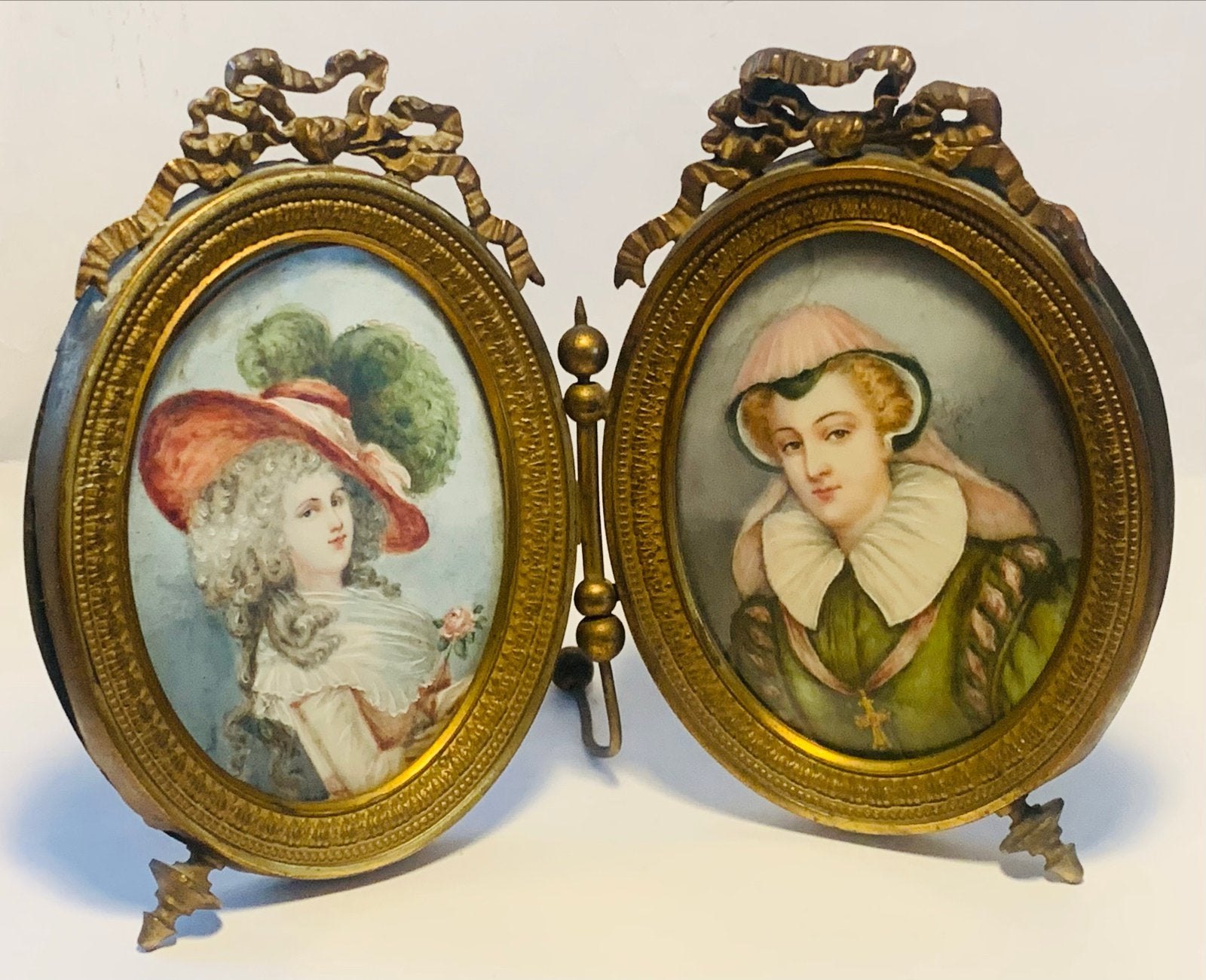 Antieke miniatuur portretten in bronzen lijst, Ophalen of Verzenden, Klassiek, Achter glas, Portret of Personen