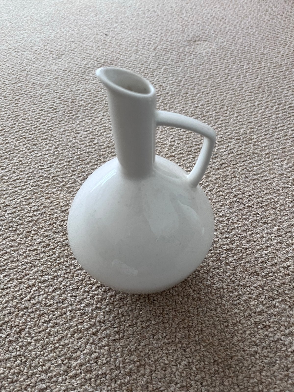 Petrus Regout Vintage Karafje/Vaasje met Handvat, Antiek en Kunst, Ophalen of Verzenden