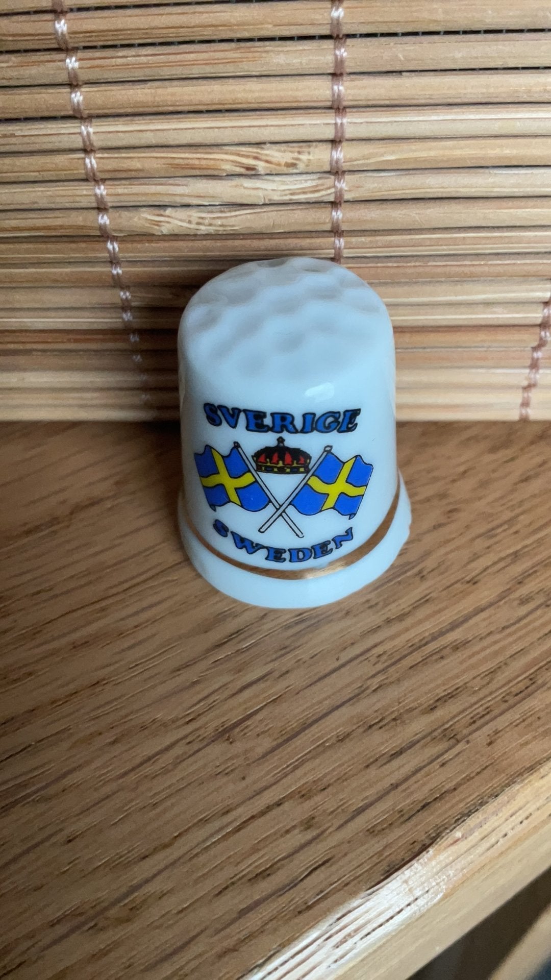 Sweden vingerhoed vingerhoedje vingerhoedjes, Verzamelen, Verzenden, Nieuw, Porselein, Buitenland