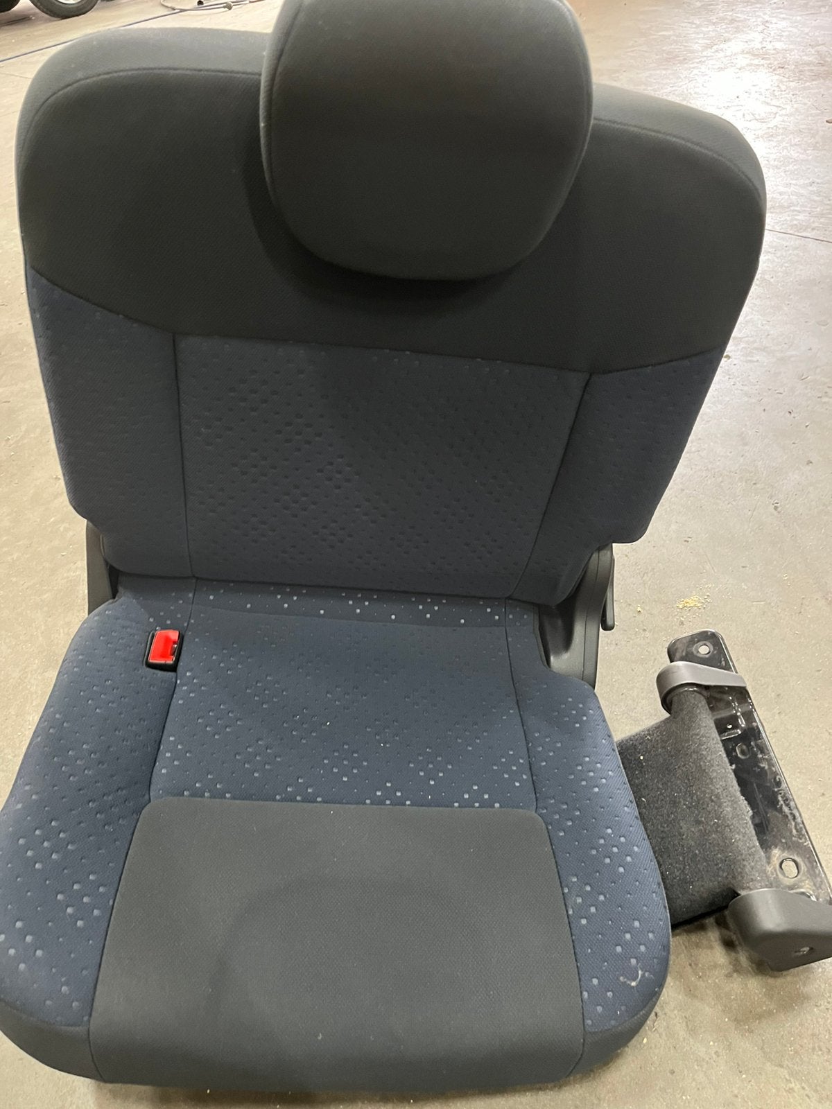 Nissan nv200 achterbank 6 en 7 zits gordels heb ik ook, Auto-onderdelen, Ophalen, Gebruikt, Nissan