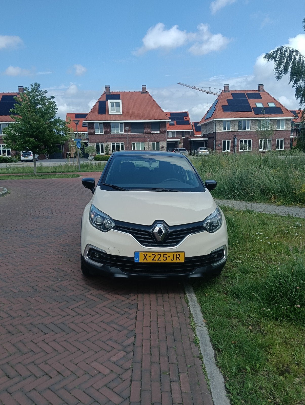 Renault Captur 0.9 TCE 90 2017 Wit. km st 117.000, Voorwielaandrijving, 898 cc, 620 kg, 1200 kg