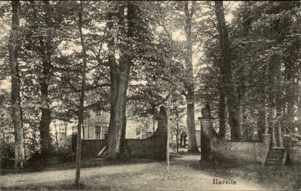 Havelte - Poort - Huis op achtergrond, Ophalen of Verzenden, Voor 1920, Gelopen, Drenthe
