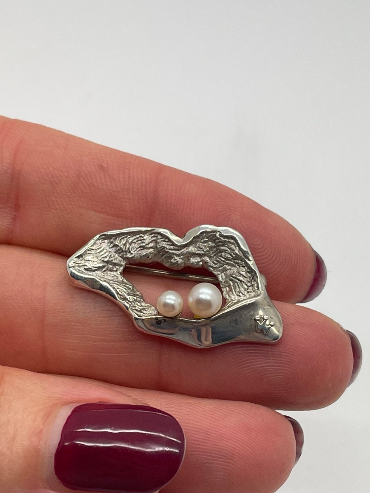 F967 Prachtige zilveren broche finse stijl parels, Ophalen of Verzenden, Zilver, Broche, Met edelsteen