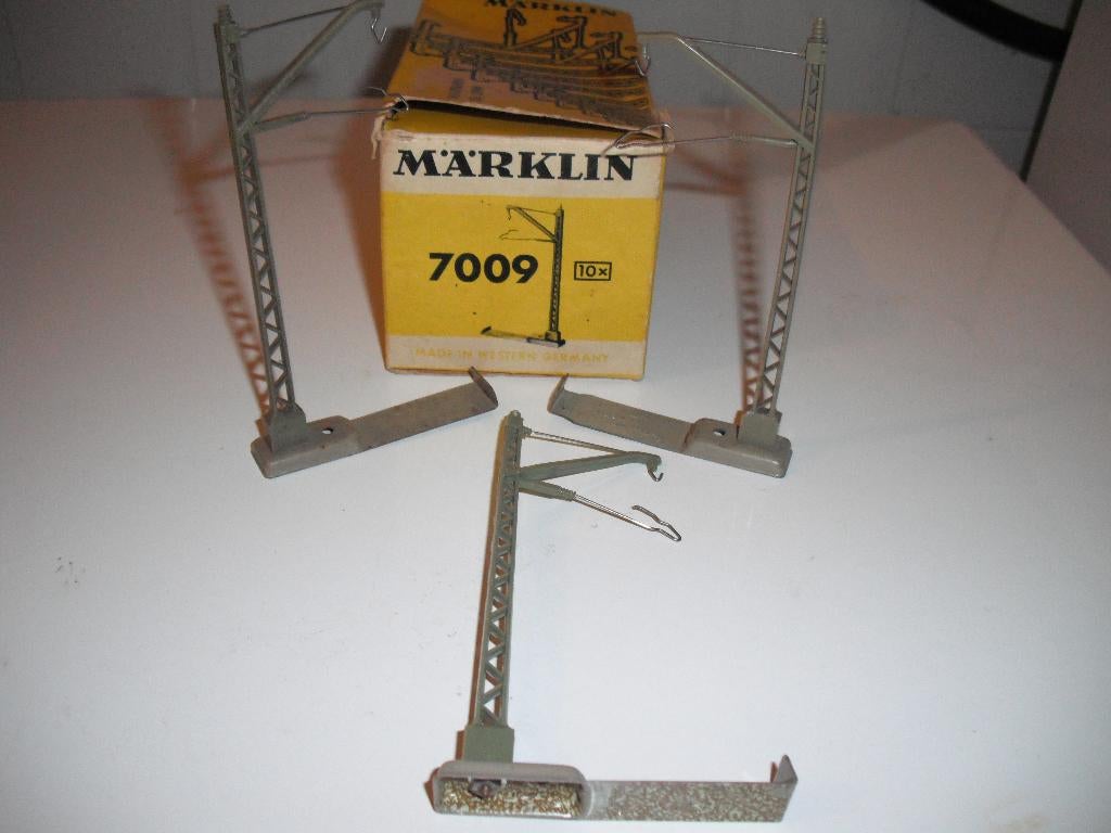 marklin Masten 7009  o v p  M  spoor, Wisselstroom, Overige typen, Ophalen of Verzenden, Zo goed als nieuw