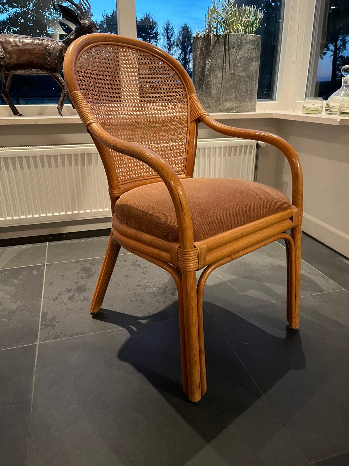 6 eetkamerstoelen manou rotan die gepimpt willen worden, Huis en Inrichting, Ophalen, Manou, Gebruikt, Bruin