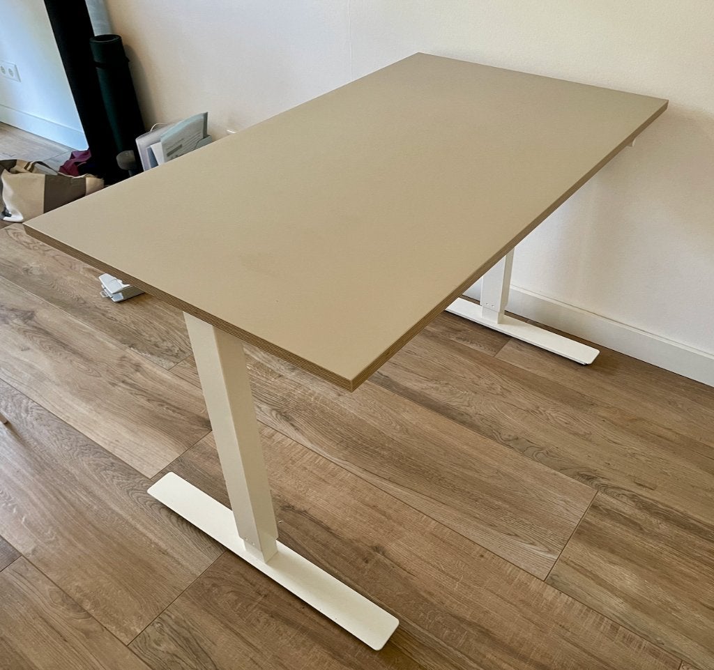 IKEA Skarsta adjustable standing desk 70x120cm, Huis en Inrichting, Bureaus, Ophalen, Zo goed als nieuw