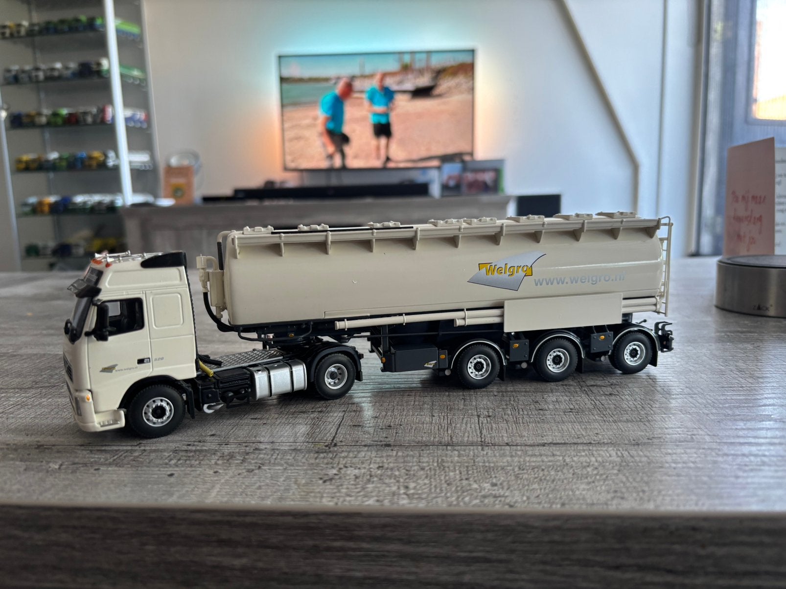VOLVO FH GLOBE 4x2 MET WELGRO BULKTAILER DEMO MODEL, Ophalen of Verzenden, Nieuw, Bus of Vrachtwagen, Wsi