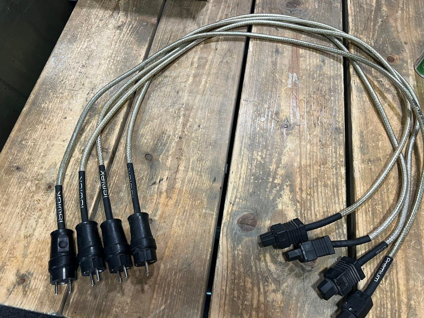 IsoTek Premium Elite, Audio, Tv en Foto, Ophalen of Verzenden, Gebruikt, 2 tot 5 meter, Overige kabels