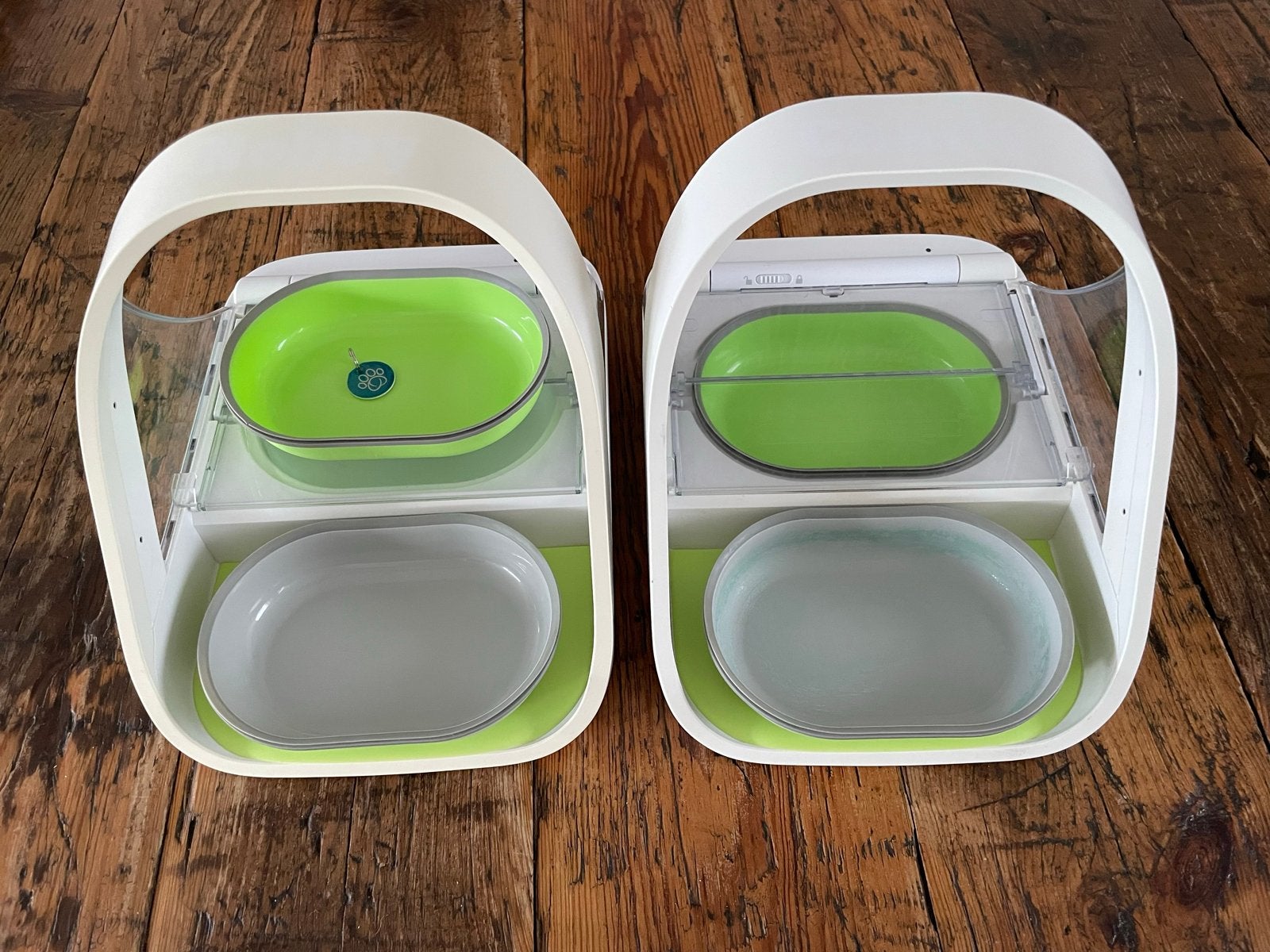 2x SureFeed Microchip Kattenvoerbak – compleet – €175, Ophalen of Verzenden, Gebruikt