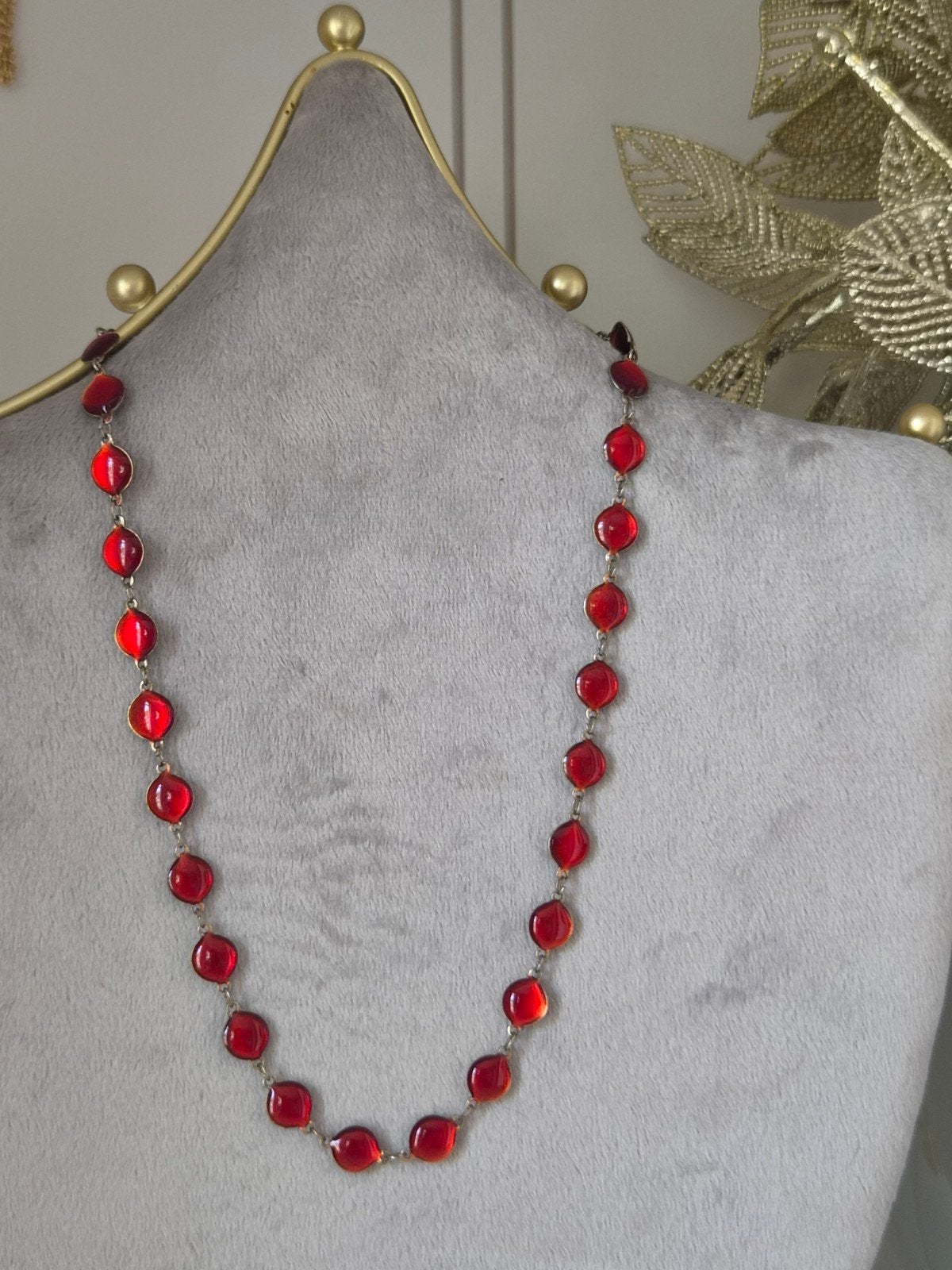 Antieke Mr. Daxon ketting met lucite - 36 cm, Ophalen of Verzenden, Gebruikt, Rood, Kunststof