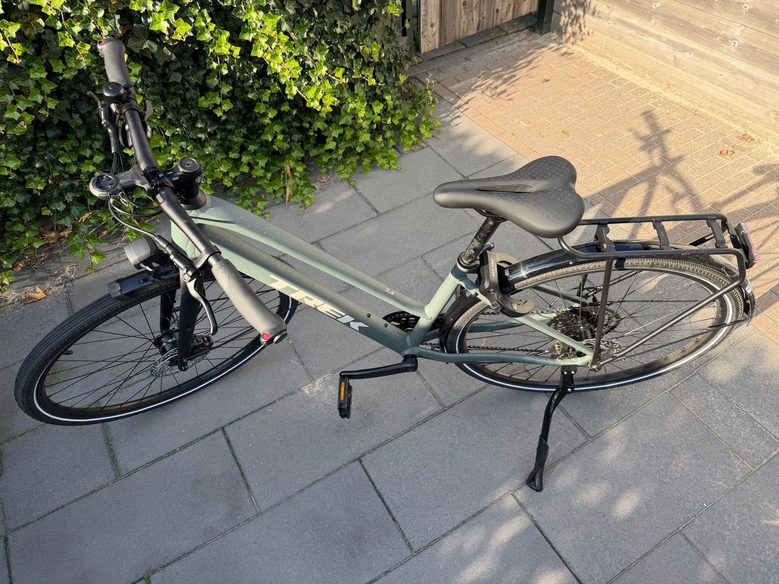Foto 2 van stadsfiets FX Sport AL Equipped Midstep licht groen. Mt M.