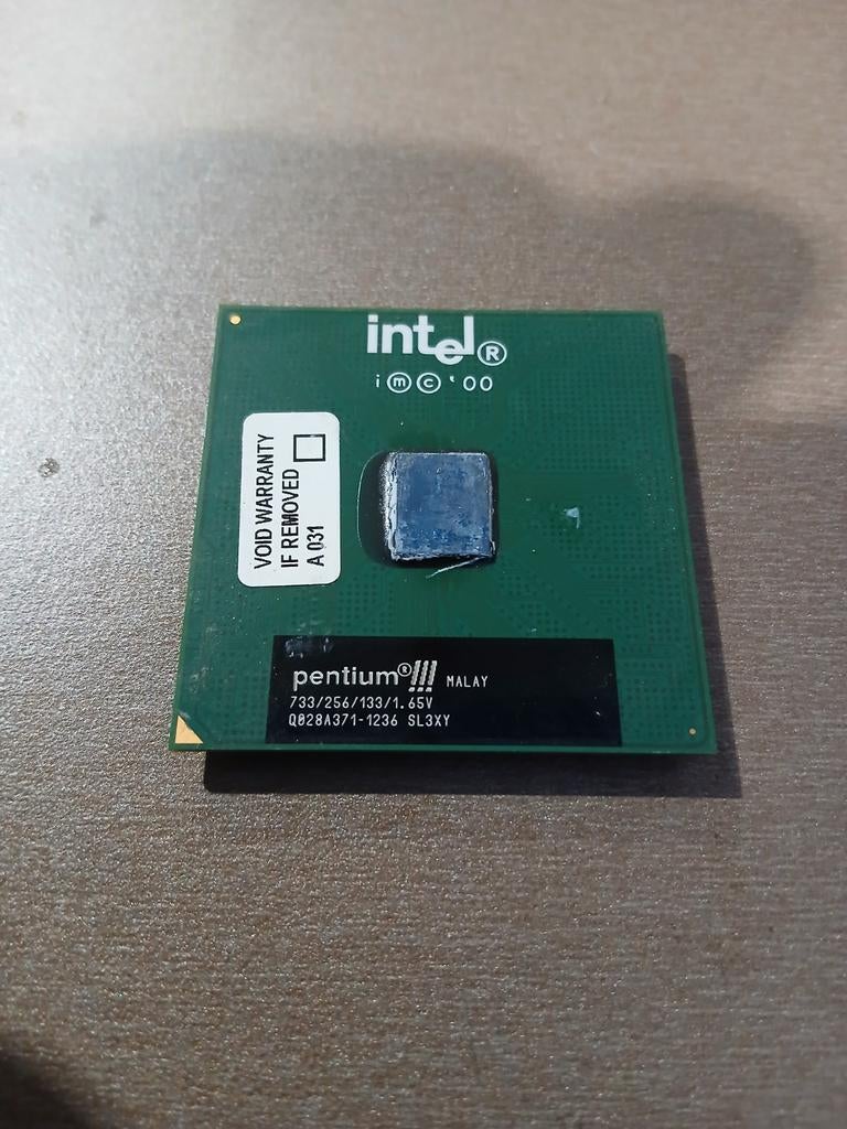 Intel Pentium 3 Processor - Vintage CPU voor Verzamelaars, Gebruikt, Overige, Info@intel.com, Minder dan 2 Ghz