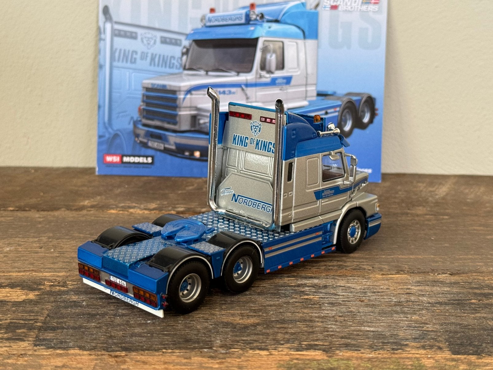 WSI - Scania 143 Torpedo Nordberghs, Hobby en Vrije tijd, Modelauto's | 1:50, Verzenden, Zo goed als nieuw, Bus of Vrachtwagen