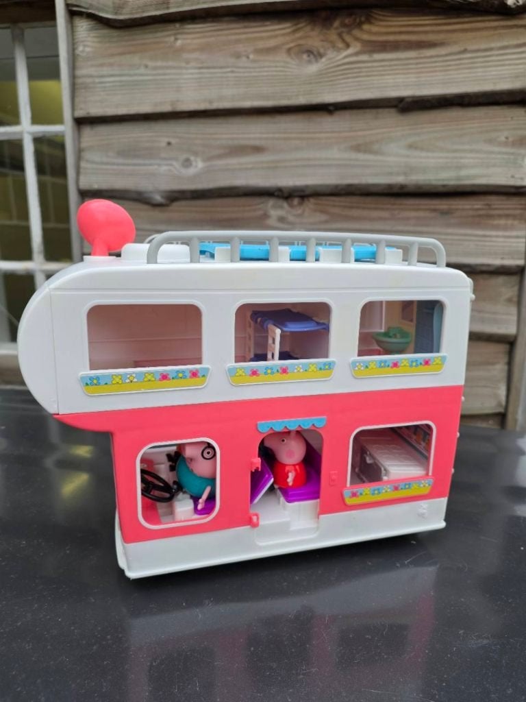 Peppa Pig uitklapbare camper met 4 figuren, Ophalen of Verzenden, Gebruikt