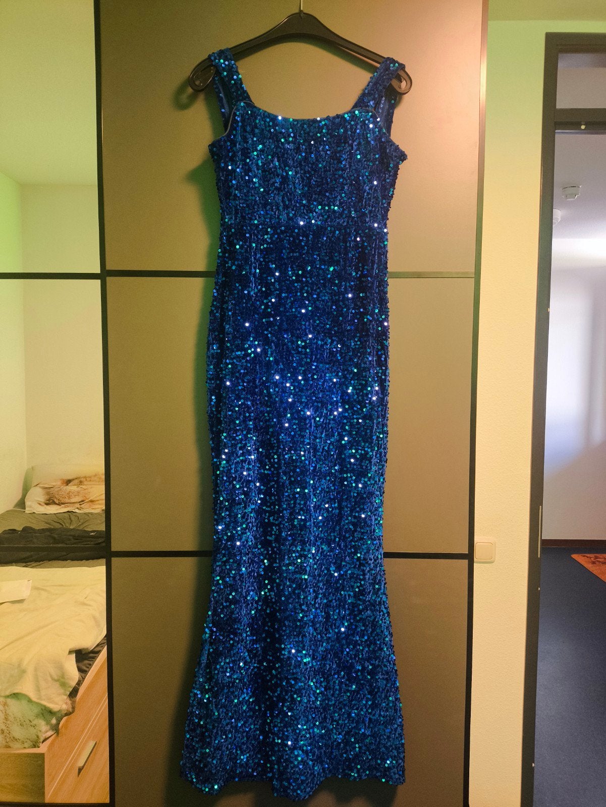 Schitterende blauwe galajurk met pailletten - Maat XS, Kleding | Dames, Gelegenheidskleding, Ophalen, Galajurk, Blauw, Maat 34 (XS) of kleiner