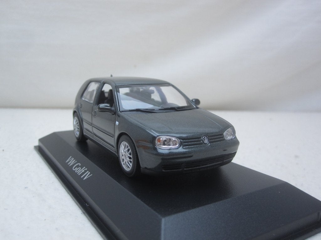 VW Golf IV GTi 1999 grijs metallic 1:43 Maxichamps, Hobby en Vrije tijd, Modelauto's | 1:43, Ophalen of Verzenden, Nieuw, Auto