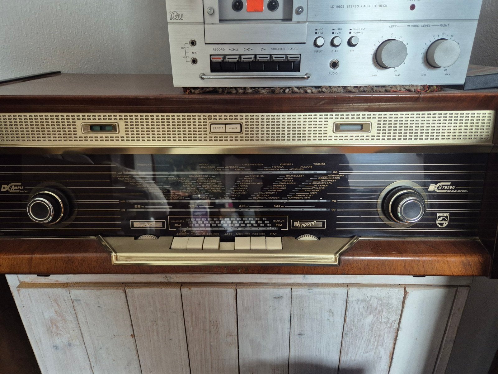 Vintage Philips Radio - Jaren '60 Stereo Receiver, Antiek en Kunst, Antiek | Tv's en Audio, Ophalen