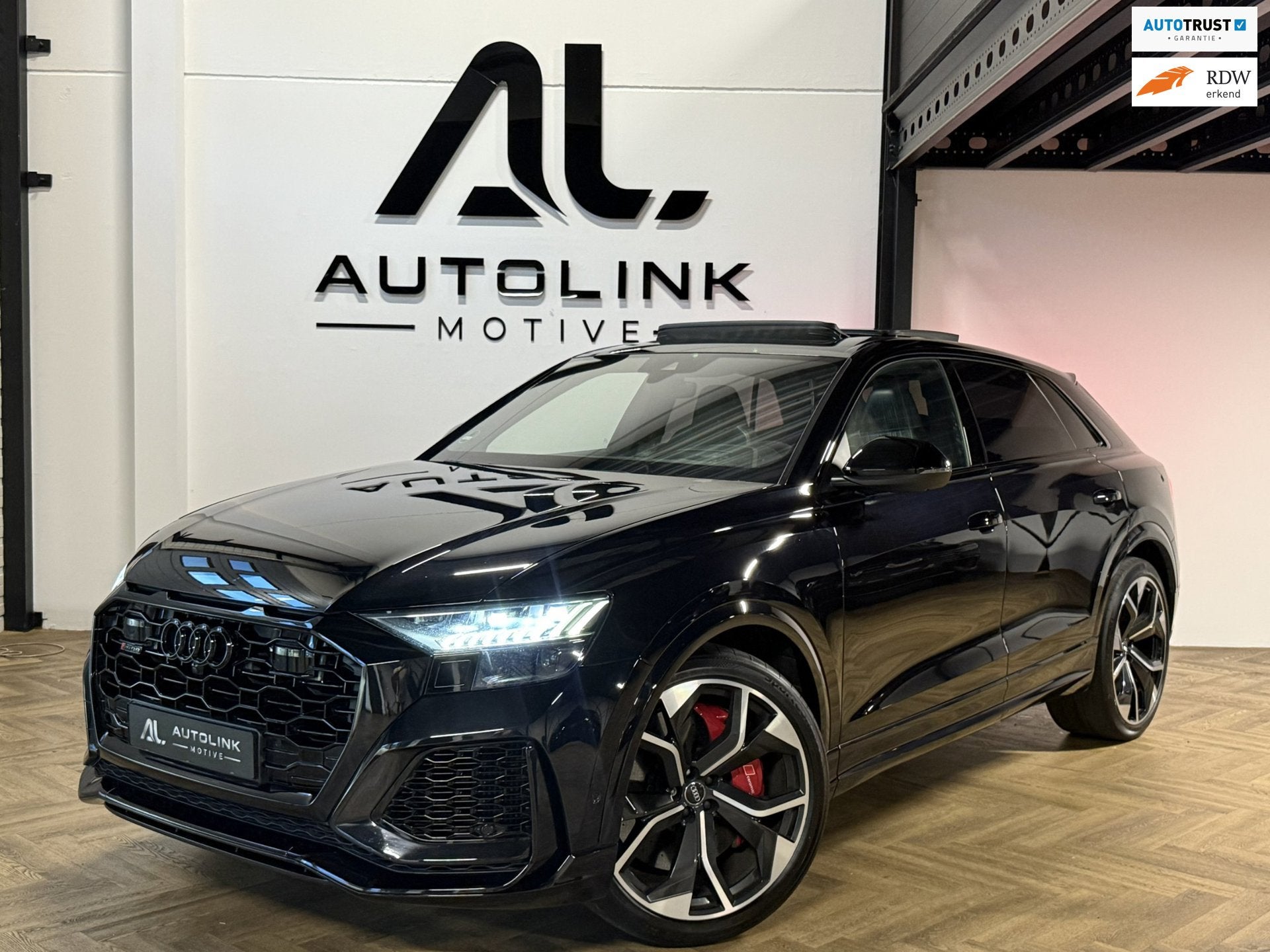 Audi RSQ8 4.0 TFSI quattro Keramisch|SoftClose|Carbon|FULL, Auto's, Dealer onderhouden, Gebruikt, 600 pk, Zwart