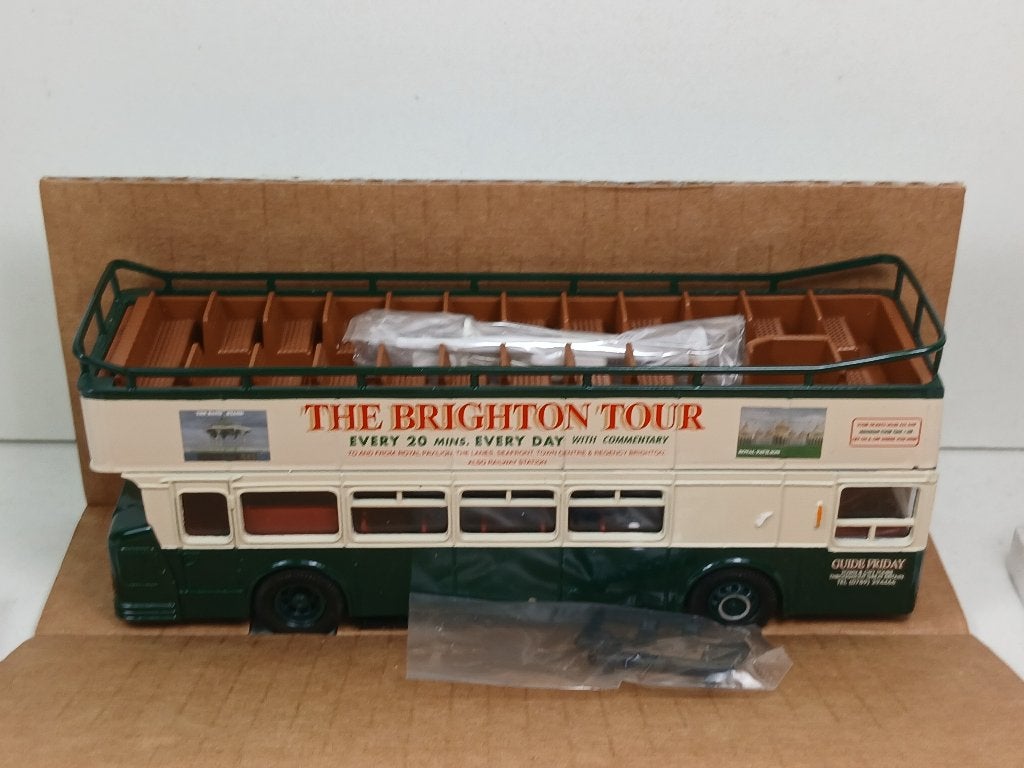 corgi 33501  leyland bus, Ophalen of Verzenden, Zo goed als nieuw, Auto