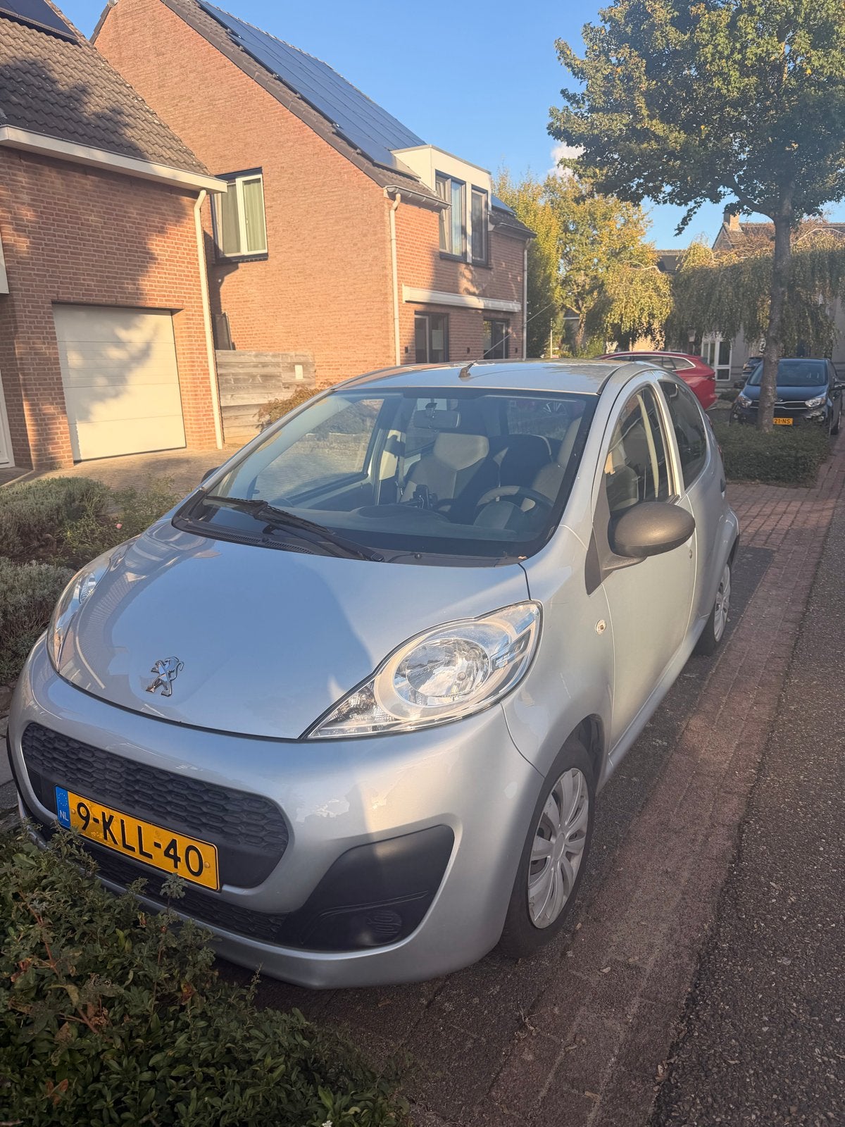 Peugeot 107 1.0 12V 5DR 2013 Grijs, Voorwielaandrijving, Stof, 4 stoelen, Origineel Nederlands