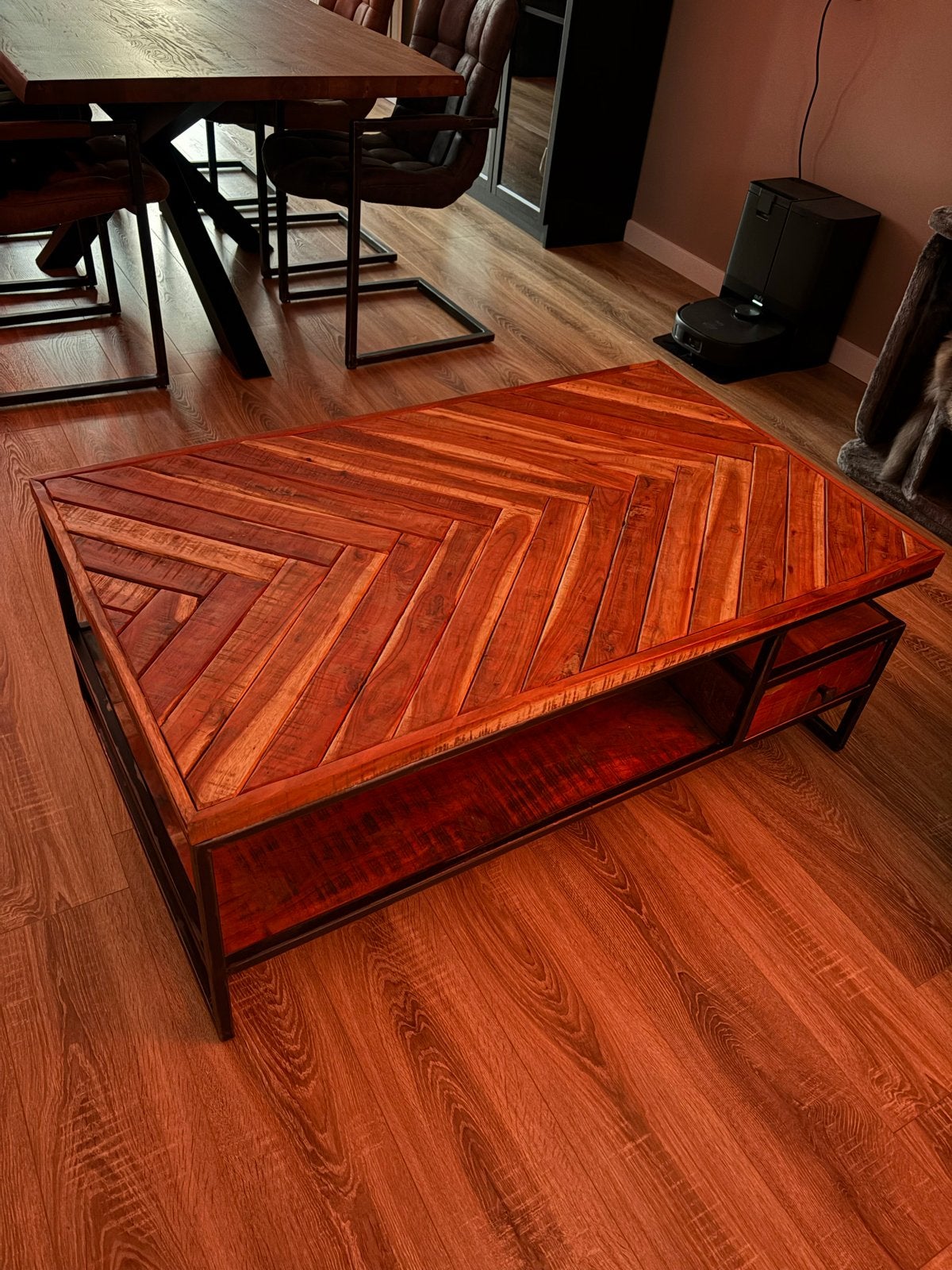 Robuuste Salontafel met Houten Blad en Metalen Frame, Ophalen, Gebruikt, 100 tot 150 cm, 50 tot 100 cm