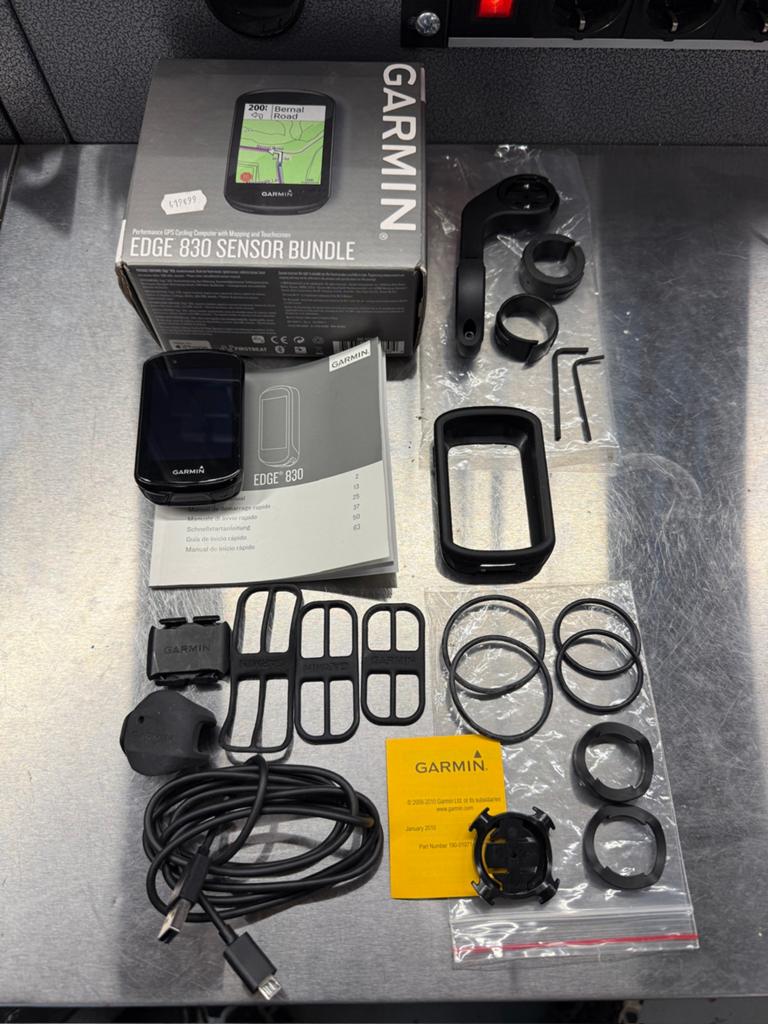 Garmin Edge 830 sensor bundle, Ophalen of Verzenden, Draadloos, Zo goed als nieuw