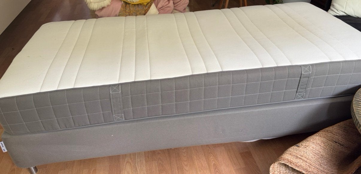 Boxspring grijs zonder matras 200/90, Ophalen, Zo goed als nieuw, Eenpersoons, 90 cm