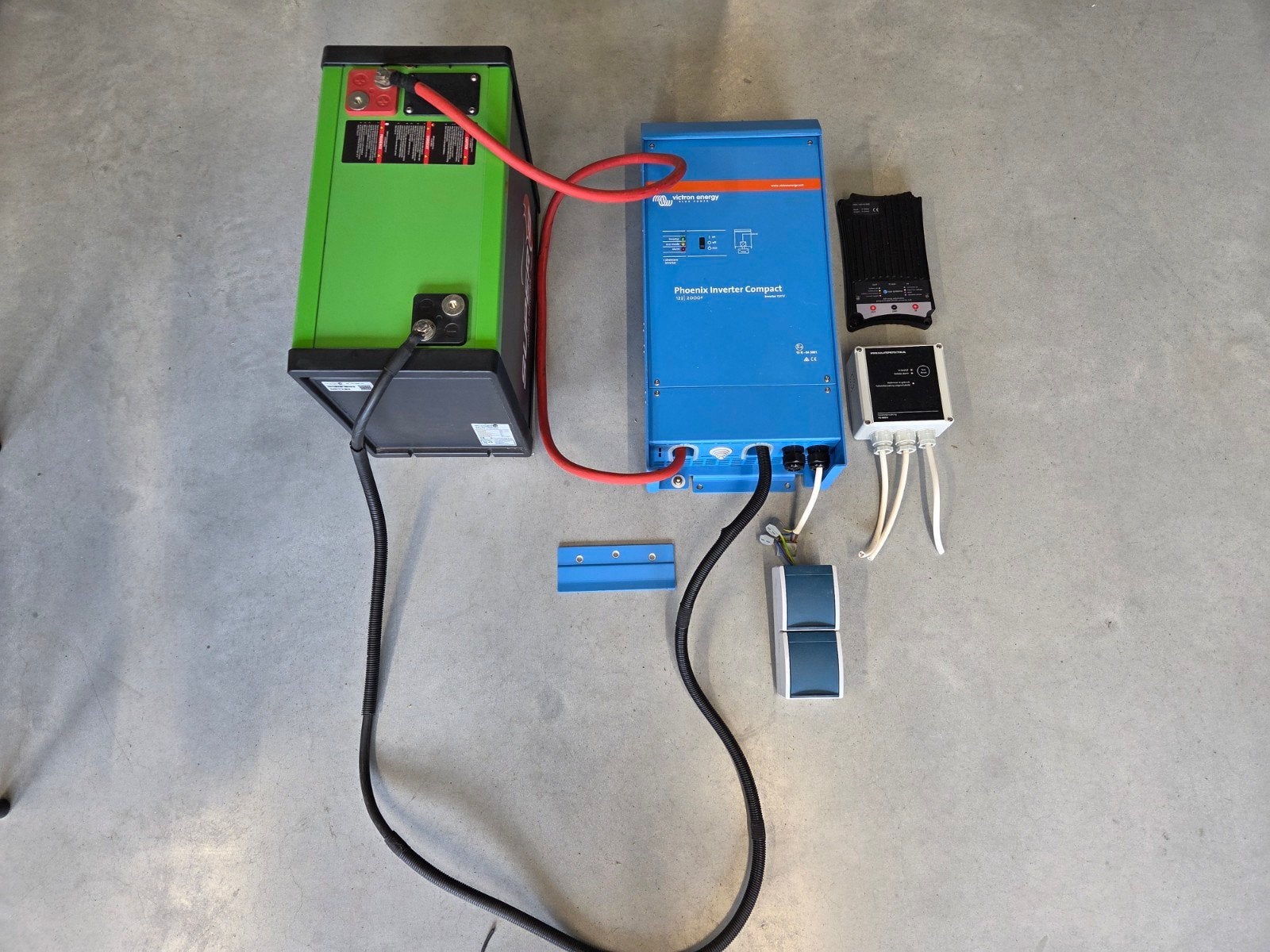 Victron 12V 2000 watt super B Lithium accu dcdc DC/DC, Ophalen
