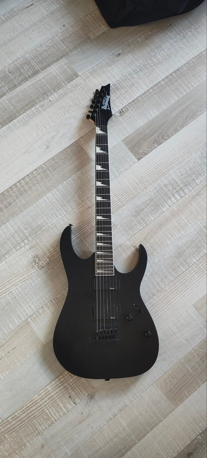 Ibanez GRG121DX GIO, Black Flat, Ophalen, Zo goed als nieuw, Solid body, Ibanez
