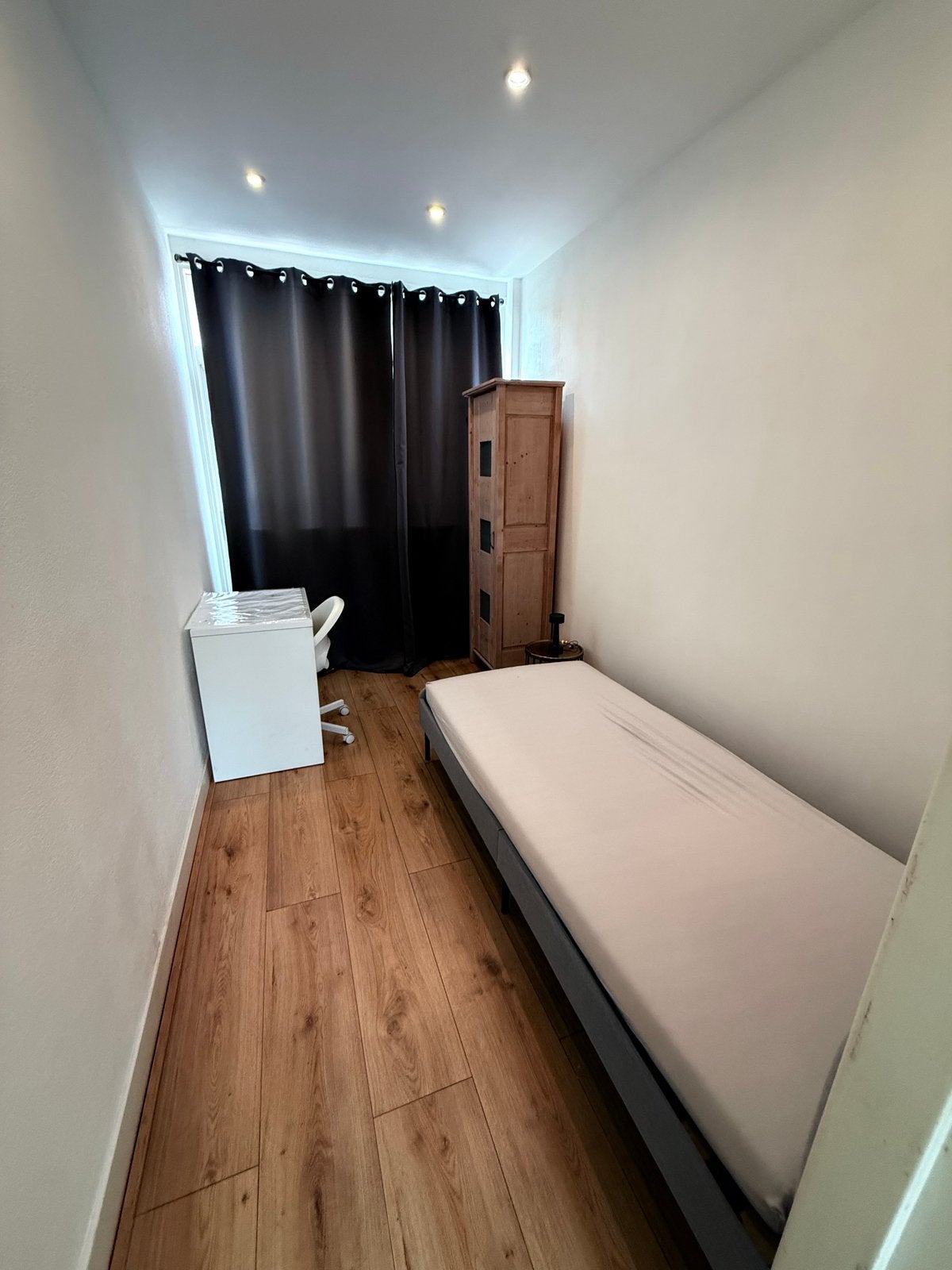 Nette klein kamer te huur., Utrecht