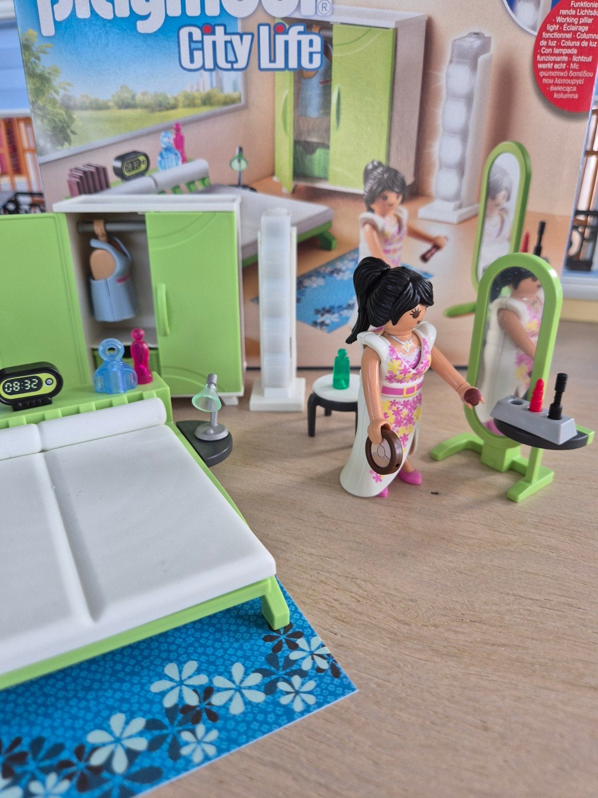 9271 Playmobil City Life Slaapkamer met kaptafel en figuur, Ophalen, Gebruikt
