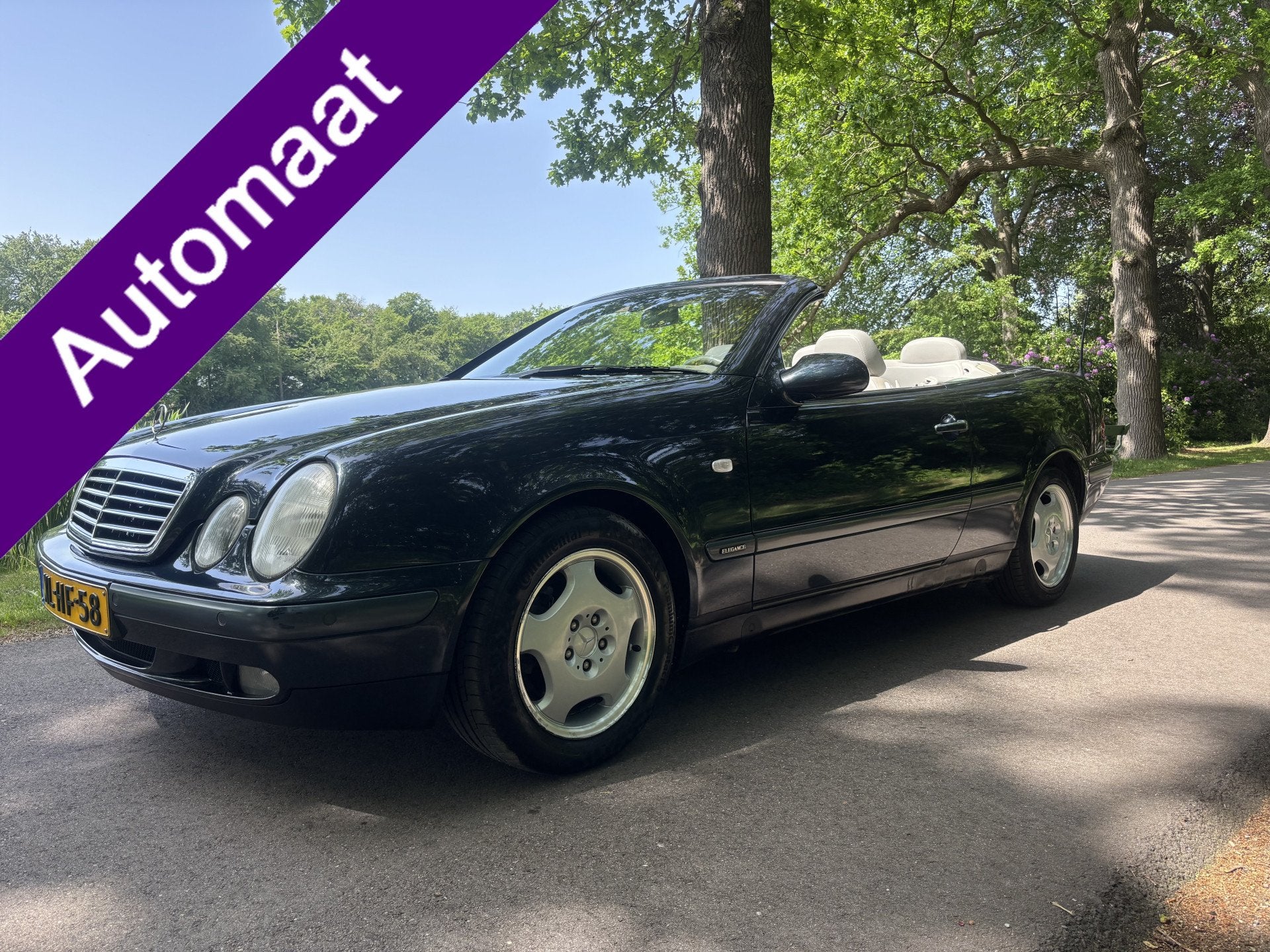 Mercedes-Benz CLK-Klasse Cabrio 320 Elegance / Leder / Autom, Auto's, Oldtimers, Automaat, Beige, Cabriolet, 4 stoelen