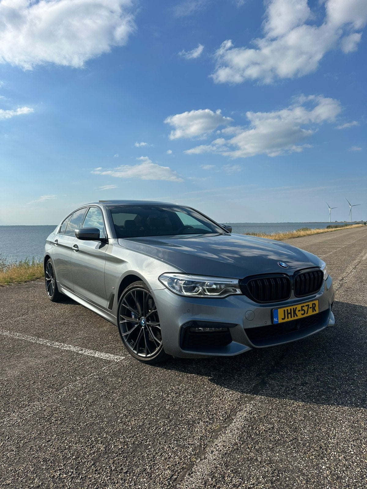 BMW 530e M-Sport FULL OPTION/ 370 PK/ LASER/ H/K/ SOFTCLOSE, Auto's, BMW, Automaat, 1998 cc, Achterwielaandrijving, Zwart