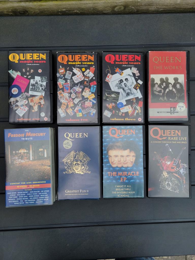 Exclusieve Queen Videobanden Collectie - 19 VHS Tapes, Alle leeftijden, Ophalen, Gebruikt, Overige genres