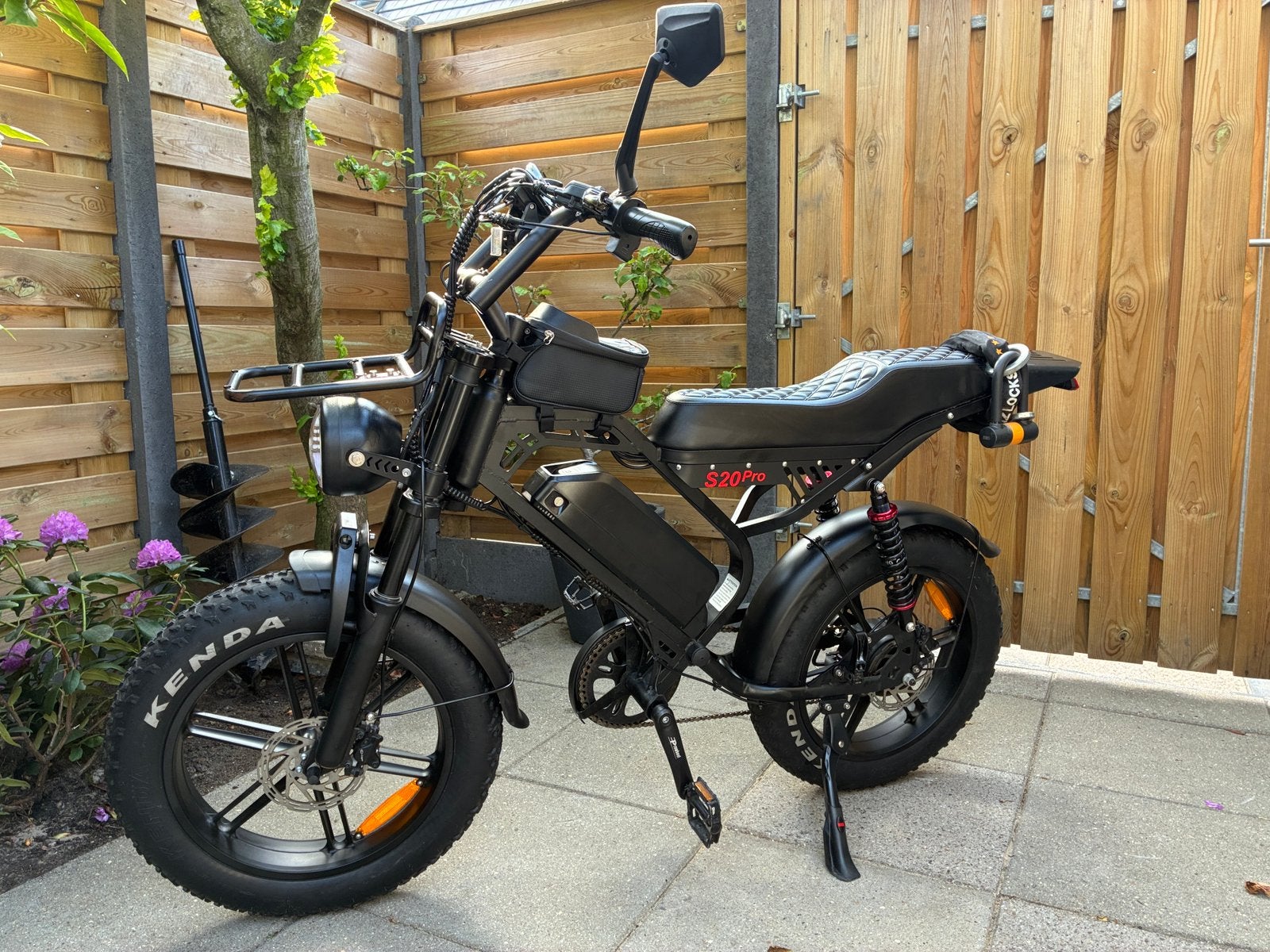 Ouxi V20 Pro (Nov 2025) + extra 22.5AH  Accu 100km range, Ophalen, Zo goed als nieuw, 20 inch of meer