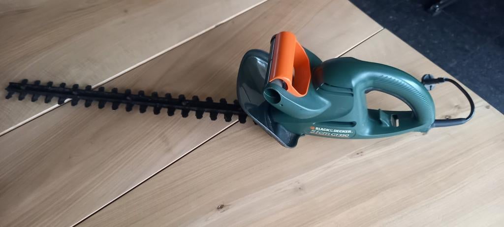 Goedwerkende Black & Decker heggenschaar GT350, Ophalen of Verzenden, Gebruikt, Elektrisch, Black & Decker