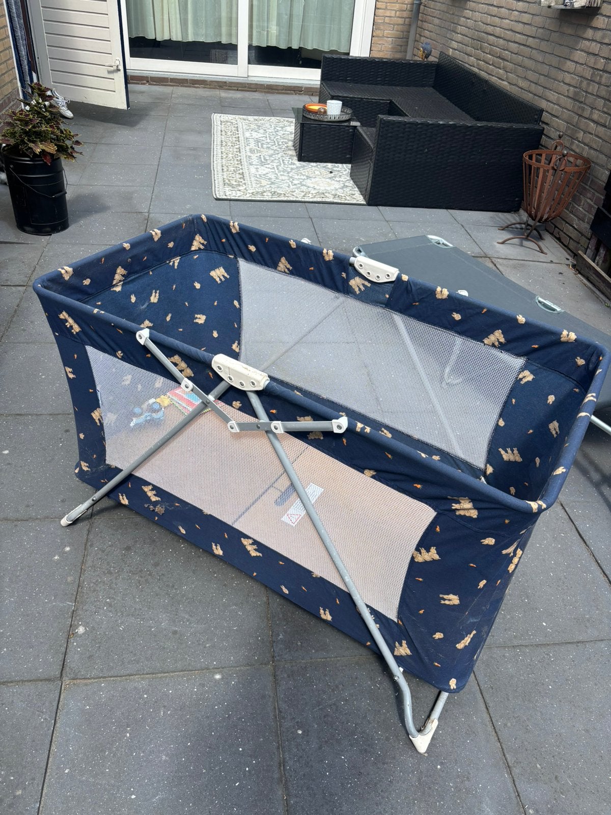 Buiten babybox, Ophalen, Zo goed als nieuw