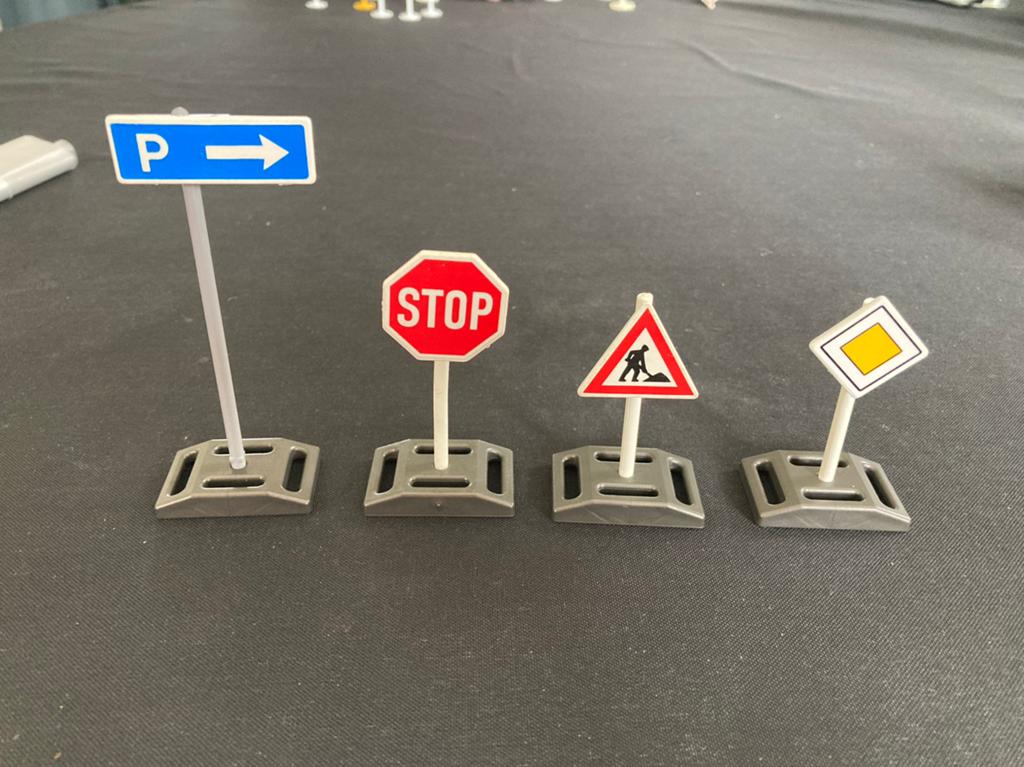 Playmobil verkeersborden., Ophalen of Verzenden