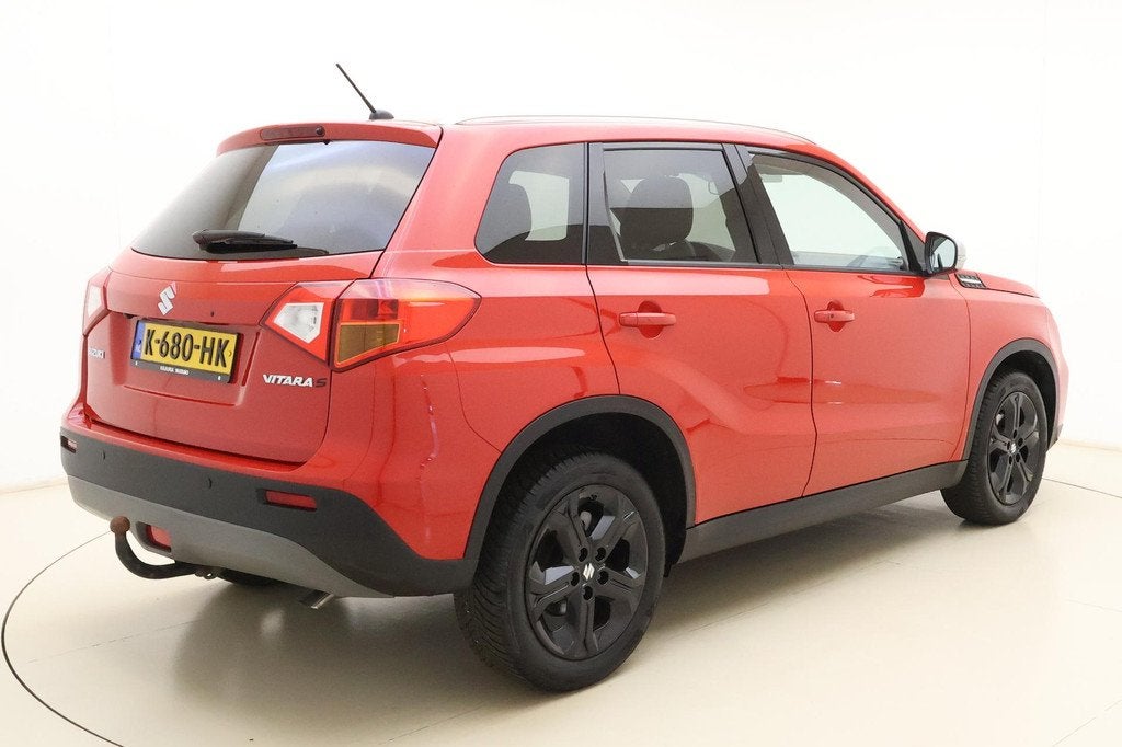Suzuki Vitara 1.4 S | Trekhaak l Climate Control l Bluetooth, Auto's, Suzuki, Gebruikt, 4 cilinders, 400 kg, 49 €/maand