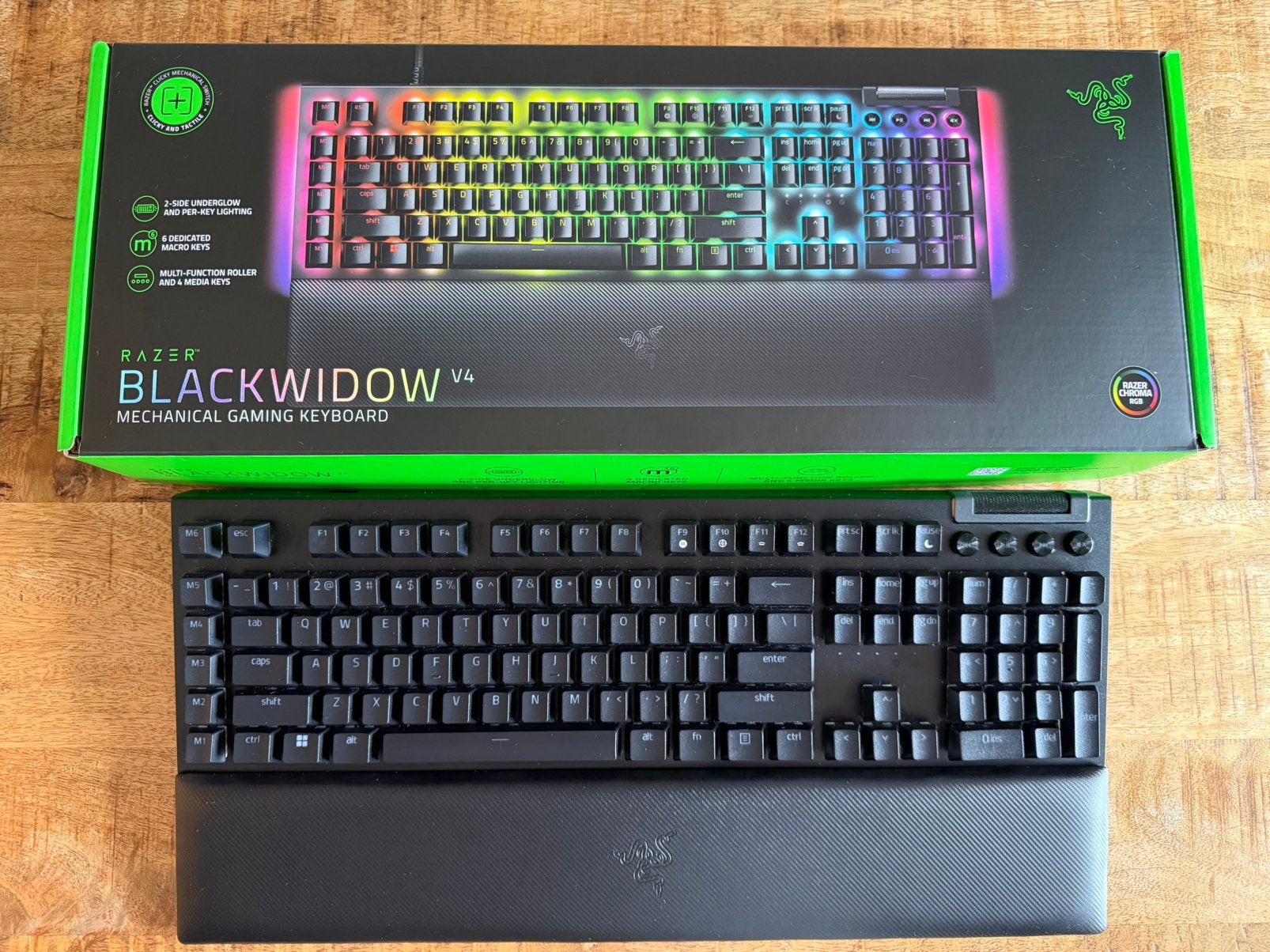 Razer blackwidow v4 mechanical gamong keyboard, Computers en Software, Ophalen of Verzenden, Zo goed als nieuw