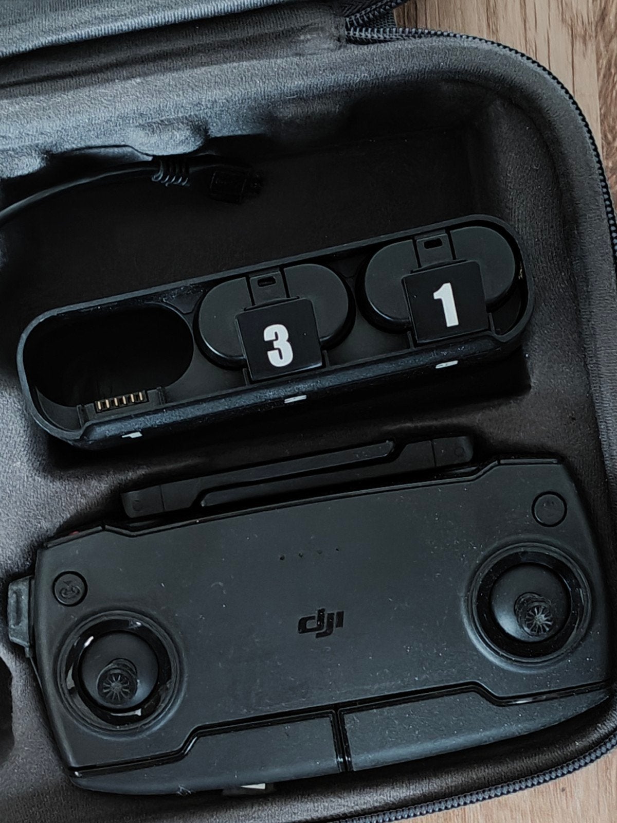 Afstandsbediening, beschermkap en 2 acc voor DJI mavic mini, Cameradrone, Extra accu('s), Zo goed als nieuw, 1 tot 5 kilometer