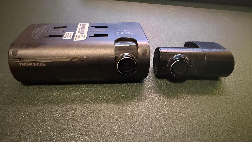Thinkware F770 Dashcam  Voor + Achter | 2-kanaals | Topstaat, Ophalen of Verzenden, Gebruikt