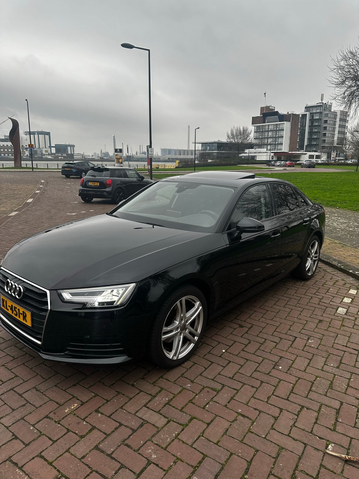 Audi A4 2.0 TDI Ultra 110KW 2016 Zwart, Auto's, Audi, 1440 kg, Zwart, 4 cilinders, A4