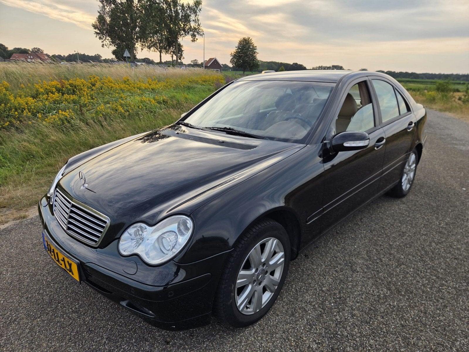 Mercedes-Benz C-Klasse 1.8 C180 Kompr Sedan AUTOMAAT 2003 Zw, Auto's, Automaat, Achterwielaandrijving, Beige, 1796 cc