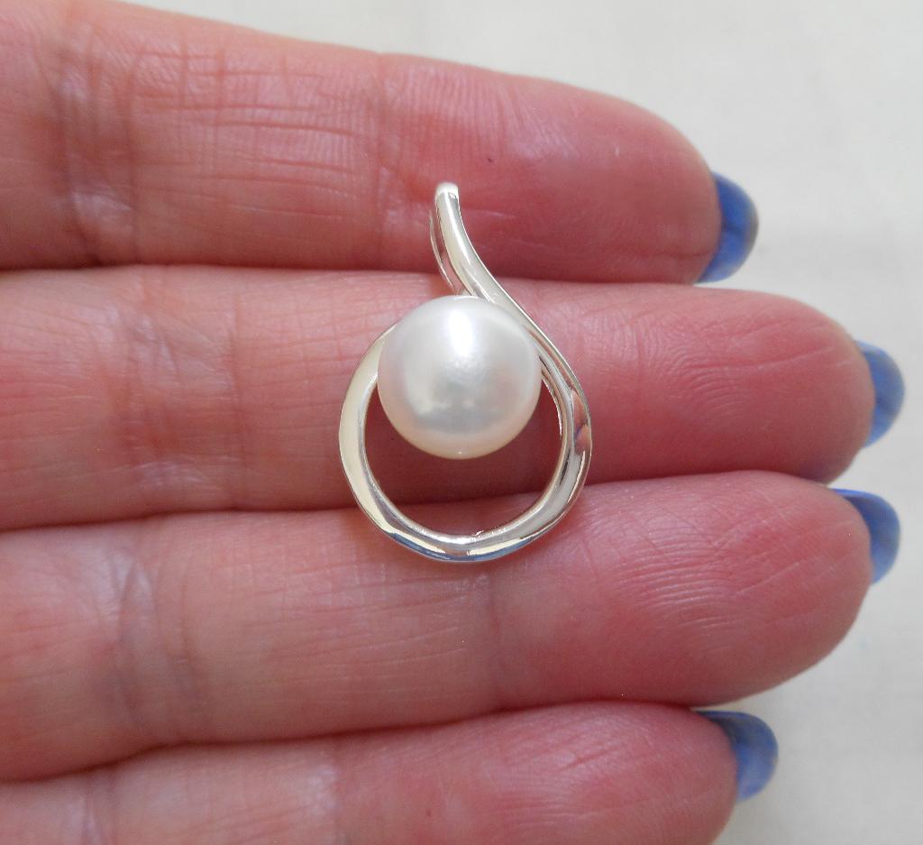 Zilveren hanger met parel nr.830, Sieraden, Tassen en Uiterlijk, Kettinghangers, Verzenden, Zo goed als nieuw, Met parel, Zilver
