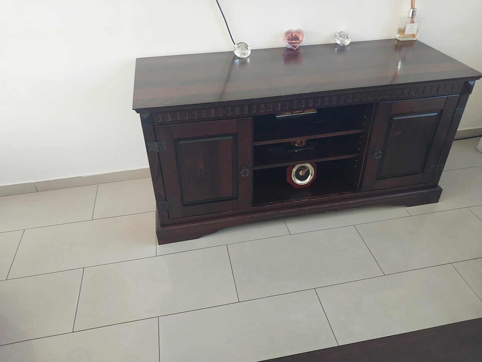 Complete inboedel: banken, salontafel, eettafel, dressoir, t, Ophalen of Verzenden