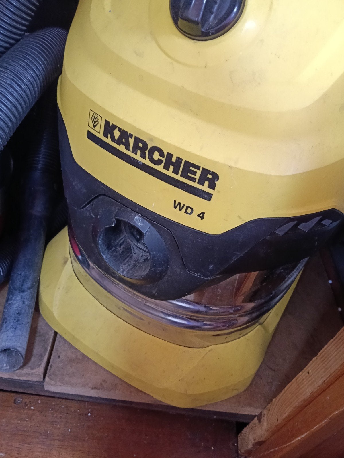 Kärcher WD 4 Waterstofzuiger - Krachtige Nat-/Droogzuiger, Gebruikt, Kärcher, Ophalen of Verzenden, 1600 tot 2000 watt