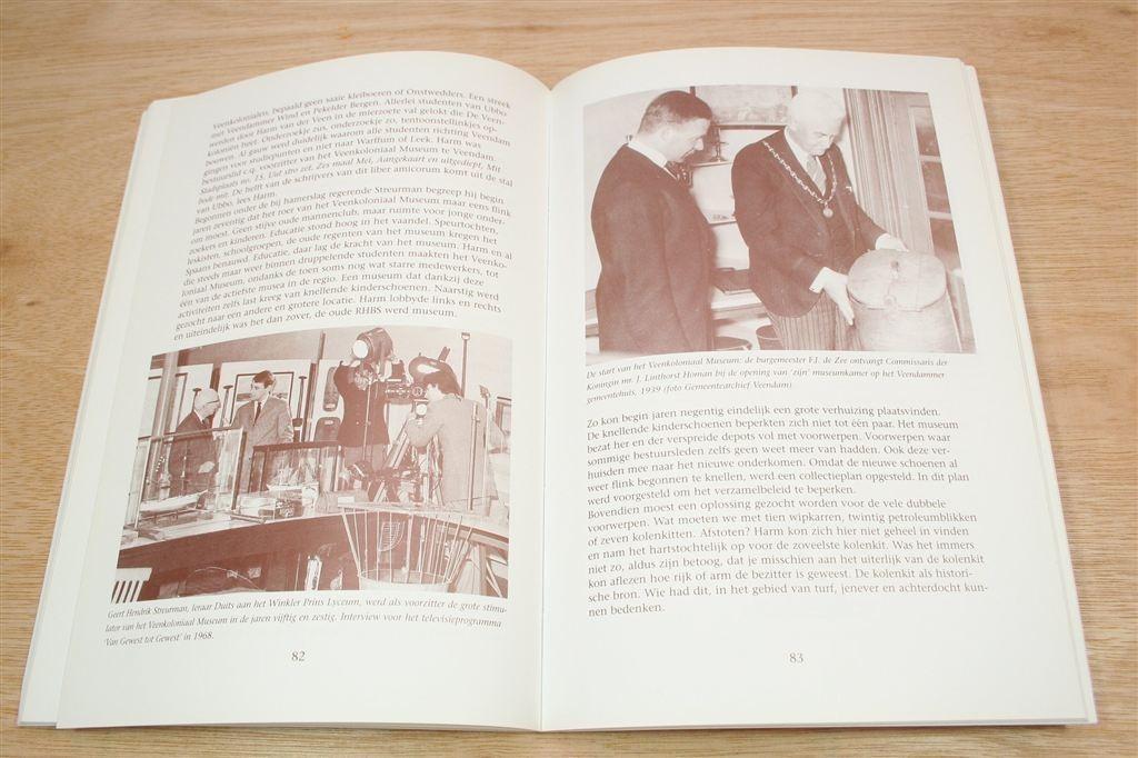 Zicht op Vroeger — Vriendenboek Harm van der Veen, Ophalen of Verzenden, Zo goed als nieuw