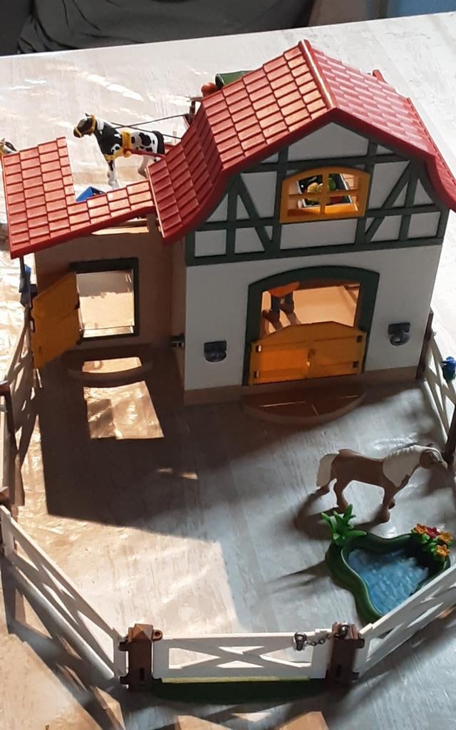 6927 ponyhoeve met ponywagen, Kinderen en Baby's, Speelgoed | Playmobil, Zo goed als nieuw, Ophalen of Verzenden